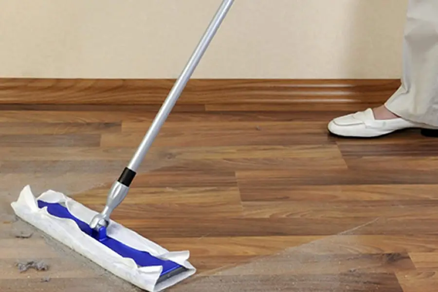 10 Useful Tips for Cleaning Hardwood Floors