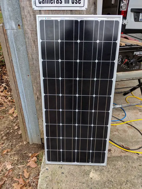 Brand new Renogy 100 watt solar panel for Sale in Cleveland, NC