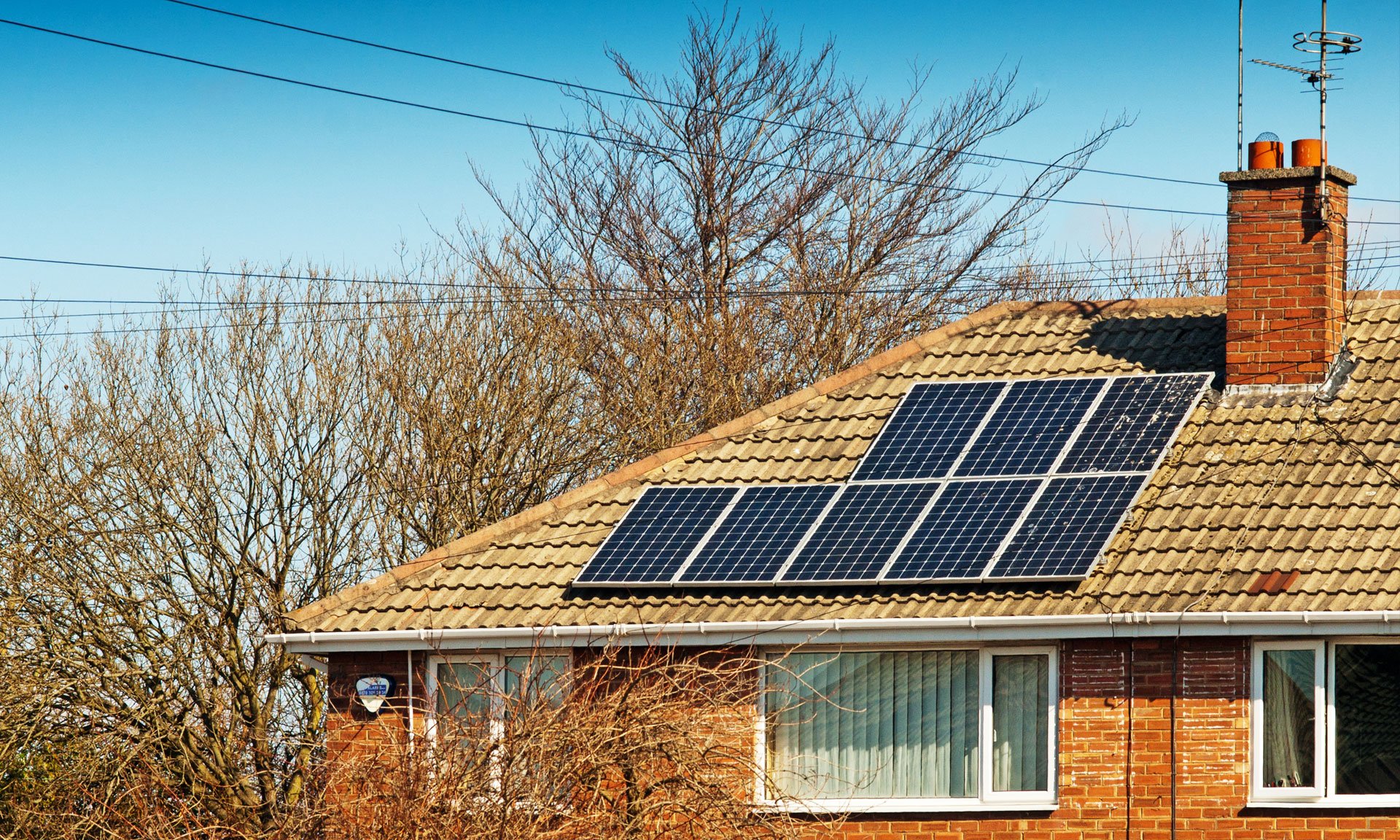 Do solar panels affect the value of your home?  Which? News