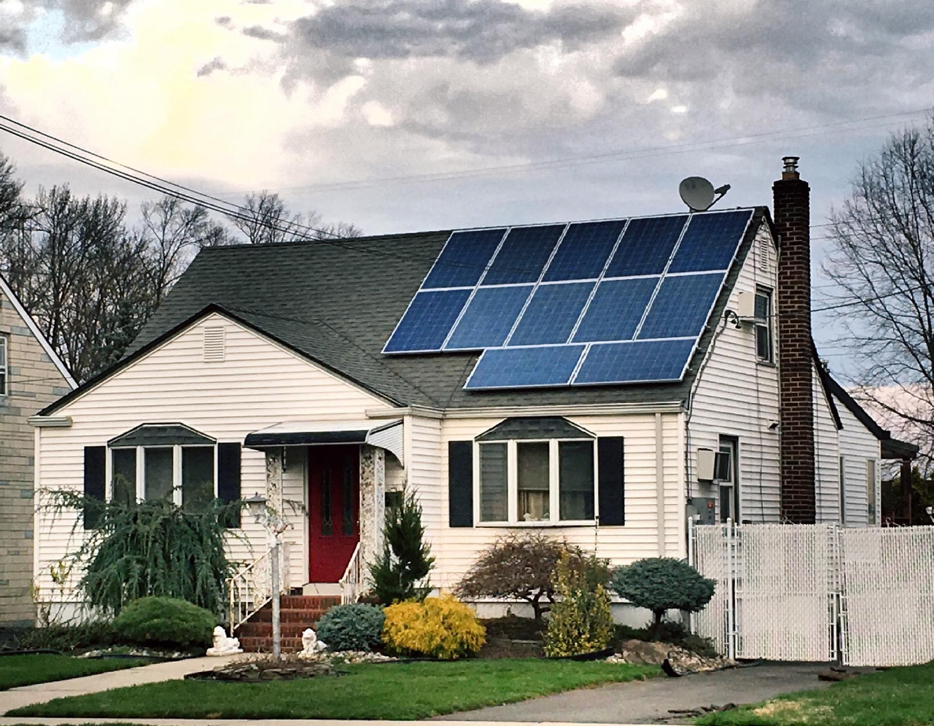 Do Solar Panels Increase or Decrease the Value of Your ...