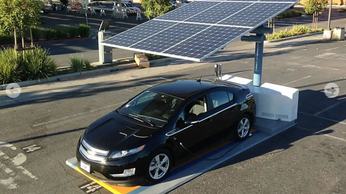 EV owners in San Francisco can now recharge their cars off the grid ...