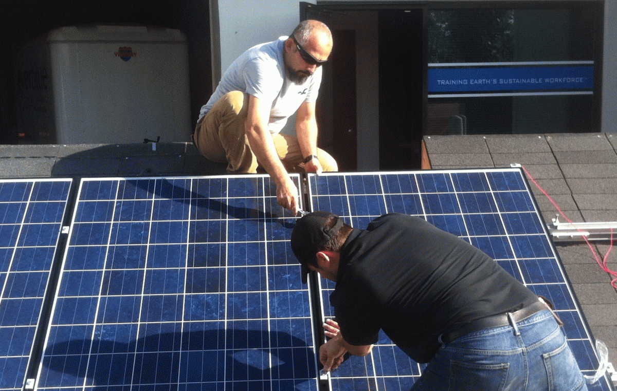 How Much Do Solar Installers Make?