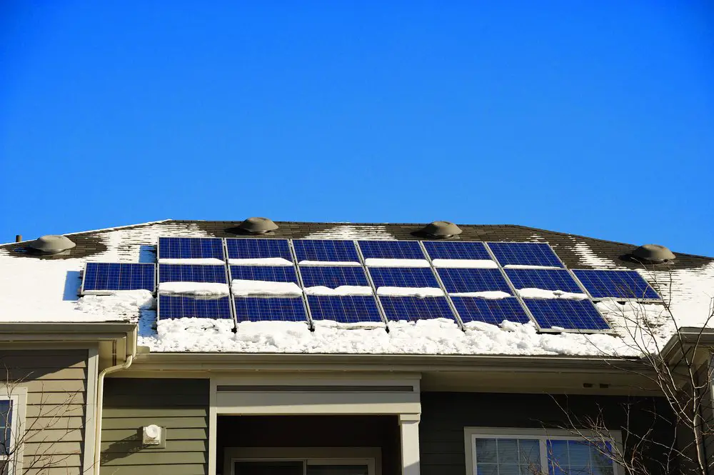 How To Remove Snow From Solar Panels Without Damaging Them ...