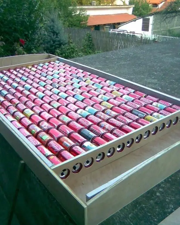 Make your own solar panels out of soda cans. // 25 Clever Ways to ...