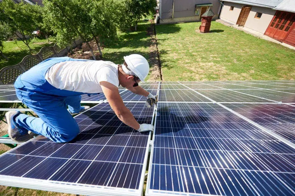Our Expert Explains How Much Solar Panels Cost to Install