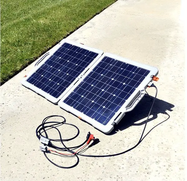Portable 100 Watts Solar panel 12Volts for Sale in Lake Worth, FL