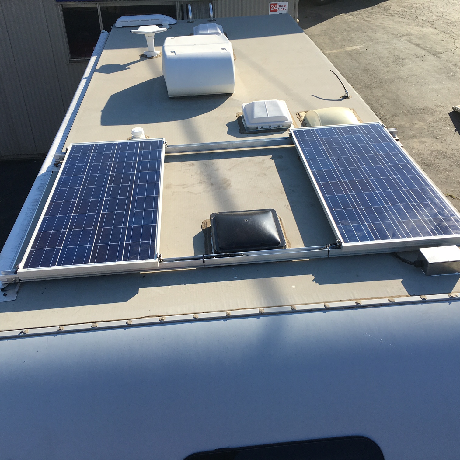 RV Rooftop Solar Kit, 300W, Dual Panel