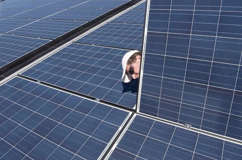 Saskatchewan, PEI best places to install solar panels on ...