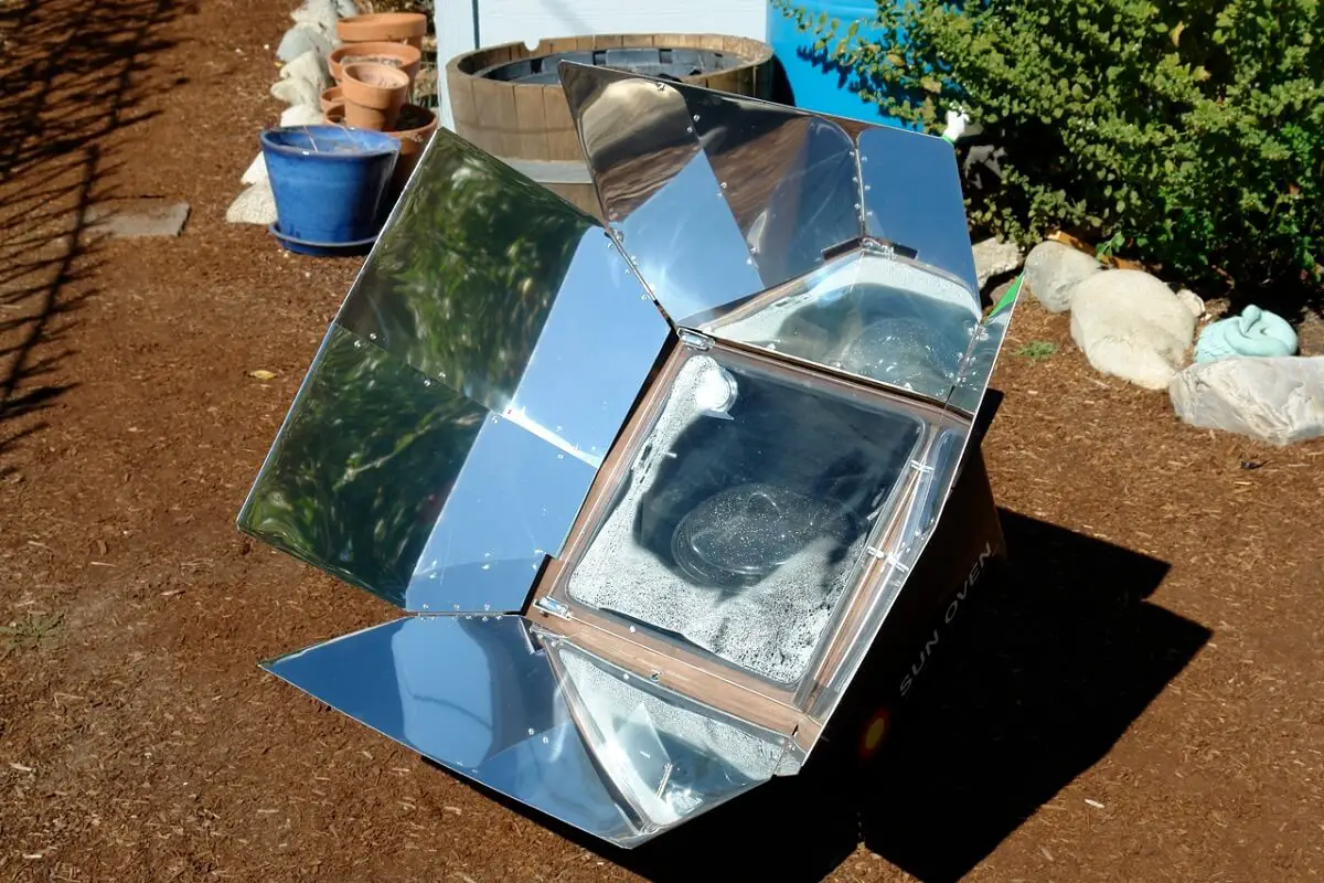 Sustainability 101: How To Build A Solar Oven  Insteading